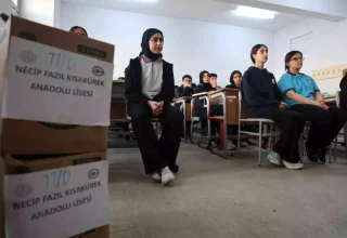 Diyarbakır’da Öğrencilerden İhtiyaç Sahiplerine Ramazan Yardımı