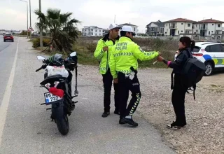 Ehliyetsiz ve Abartı Egzozlu Motosiklet Sürücüsüne Büyük Cezalar