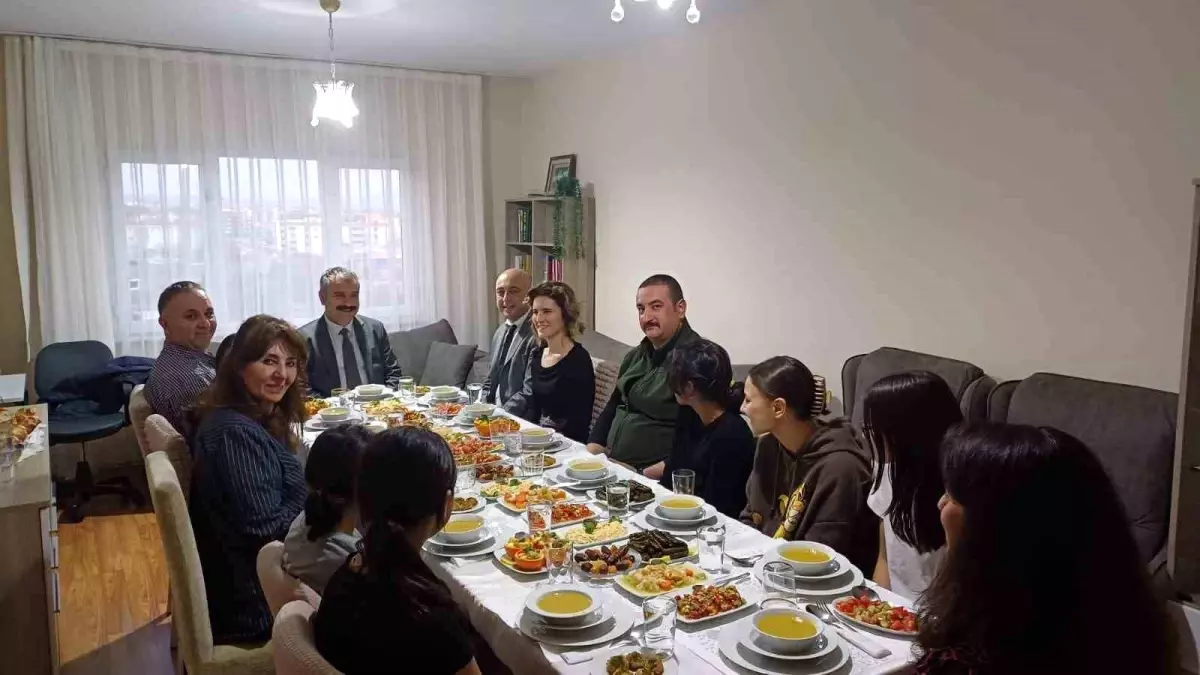 Eskişehir’de Aile ve Sosyal Politikalar İl Müdürlüğü’nden Çocuklarla İftar