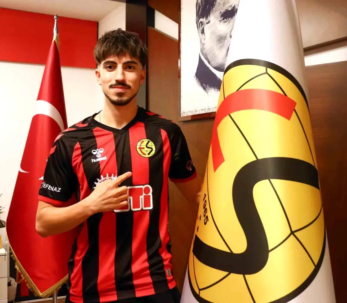 Eskişehirspor, Berk Zerenman ile Anlaştı