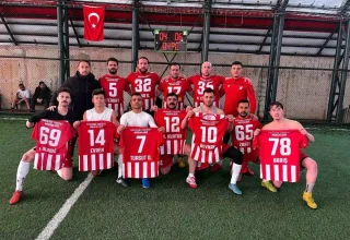 Hakkari Emniyet Müdürlüğü Futbol Takımı, Turnuvada Son 16’ya Kaldı