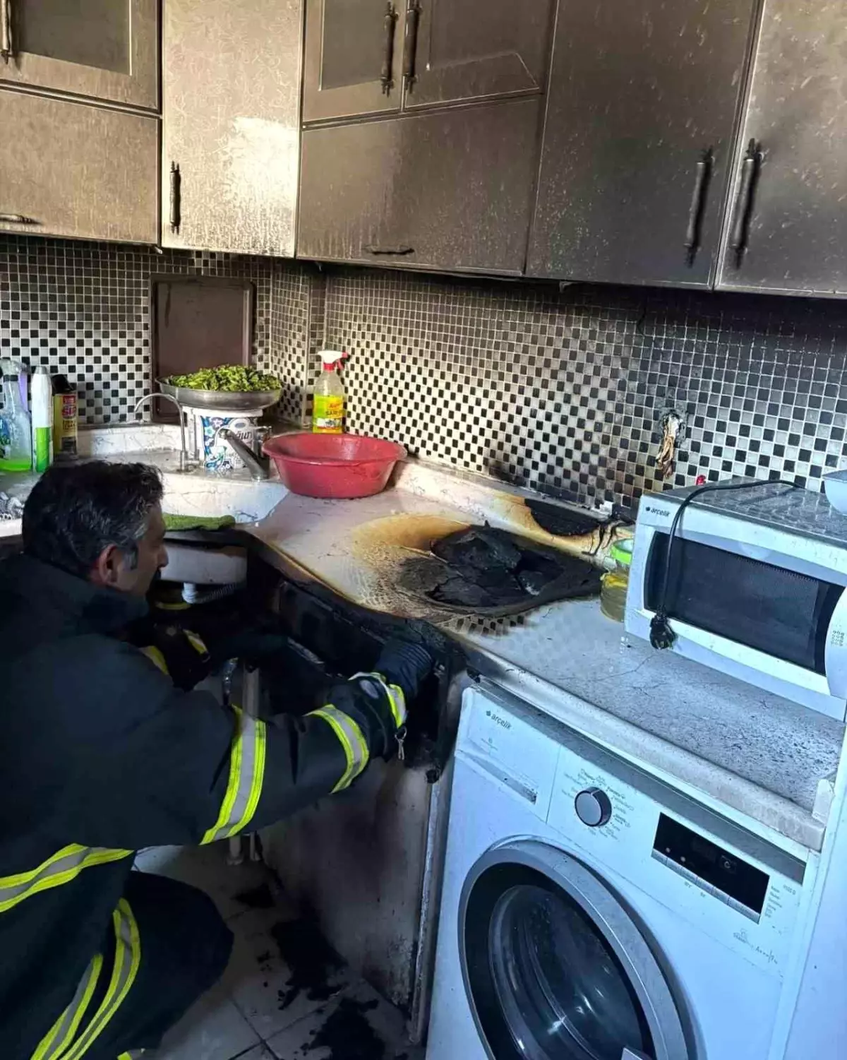 Hatay’da Mutfakta Çıkan Yangın Kontrol Altına Alındı