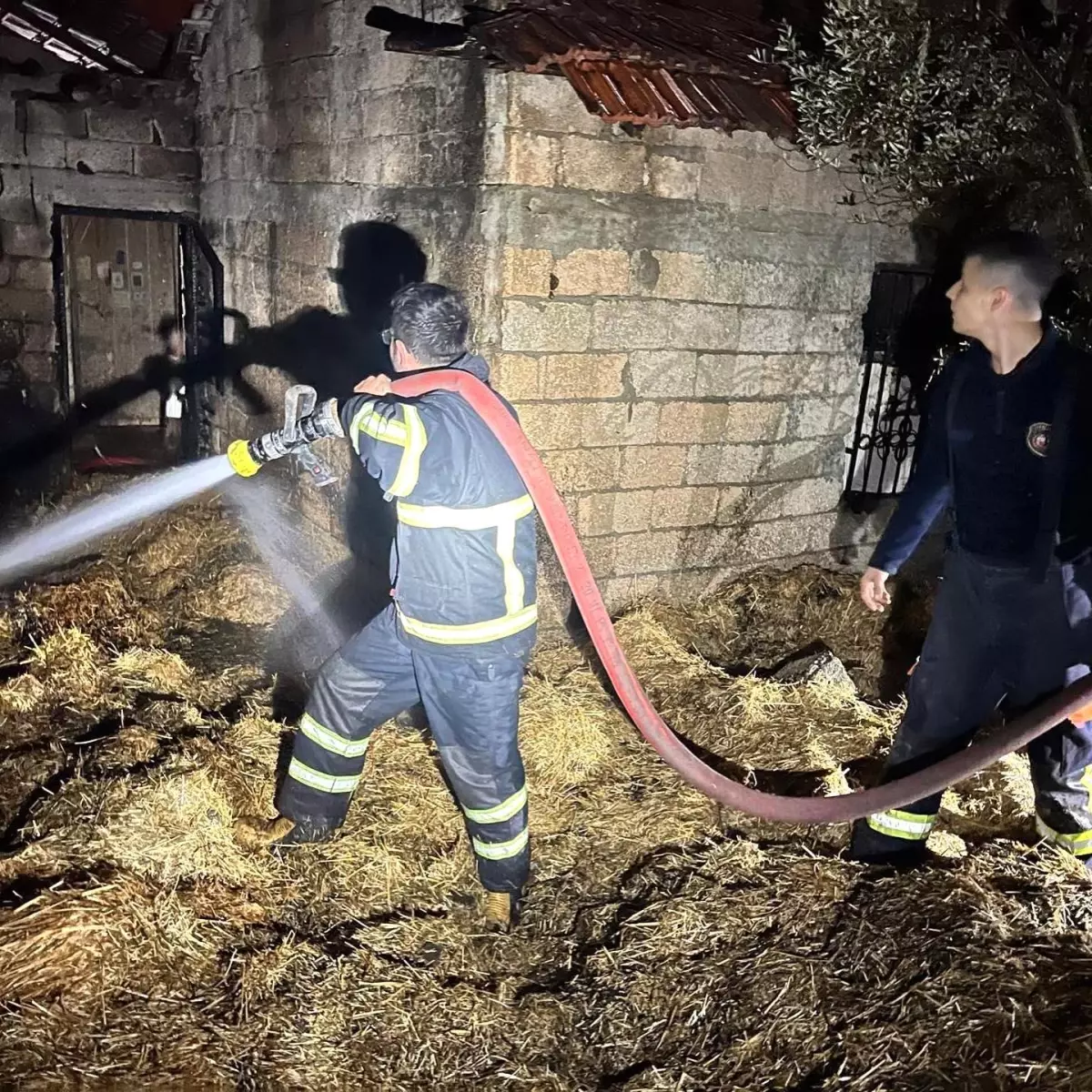 Hatay’da Samanlık Yangını Kontrol Altına Alındı