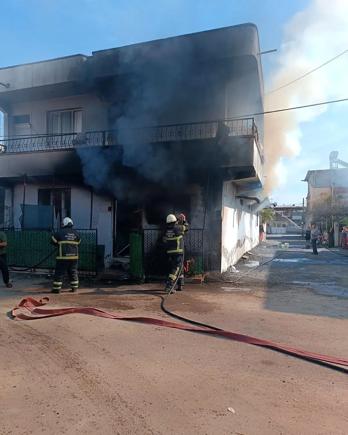 Hatay’da Yangın: 2 Katlı Müstakil Ev Kullanılmaz Hale Geldi