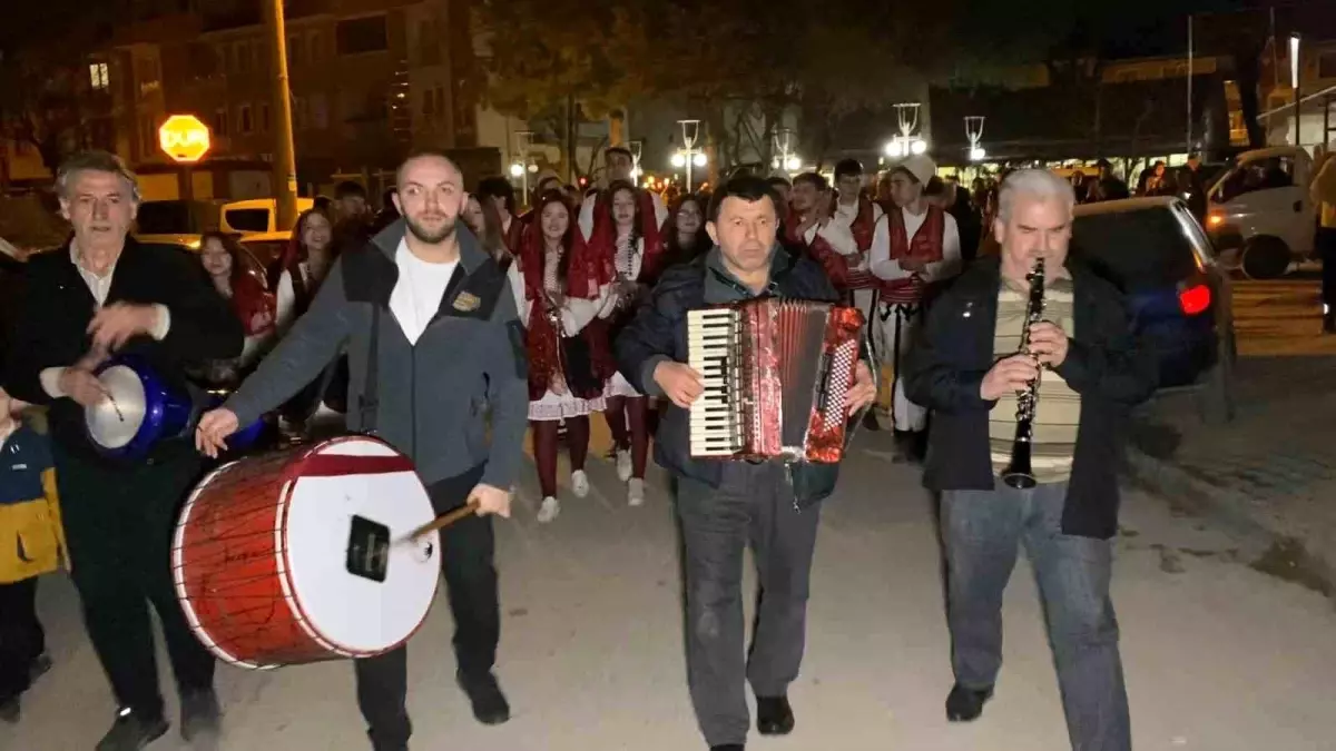 İnegöl’de Sahur Geleneği: Rumeli Ezgileriyle Uyanma