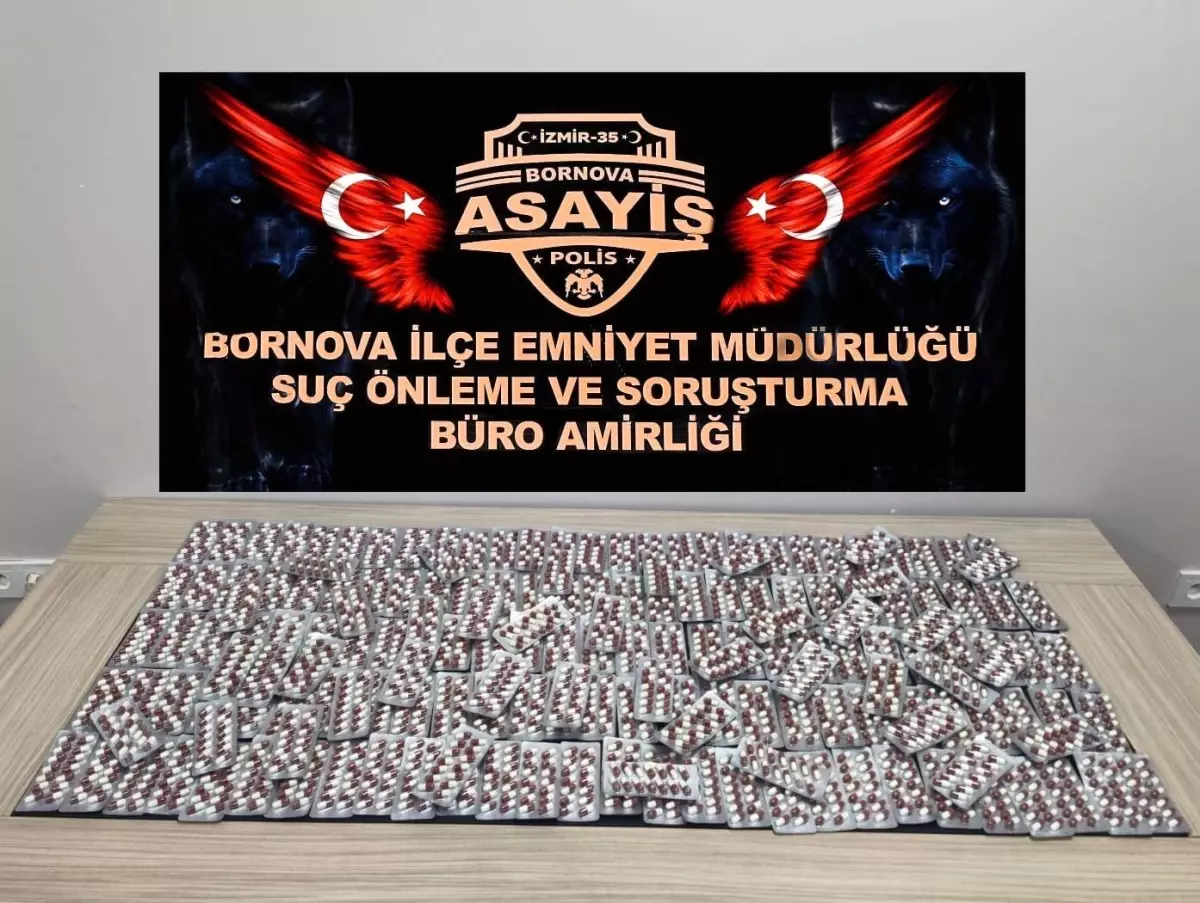 İzmir’de Zehir Tacirlerine Operasyon: 2 Bin 464 Sentetik Ecza Ele Geçirildi
