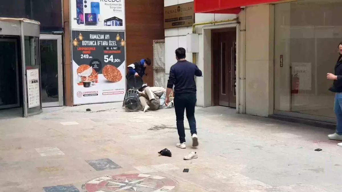 Karabük’te AVM Önünde Silahlı Kavga: 3 Gözaltı