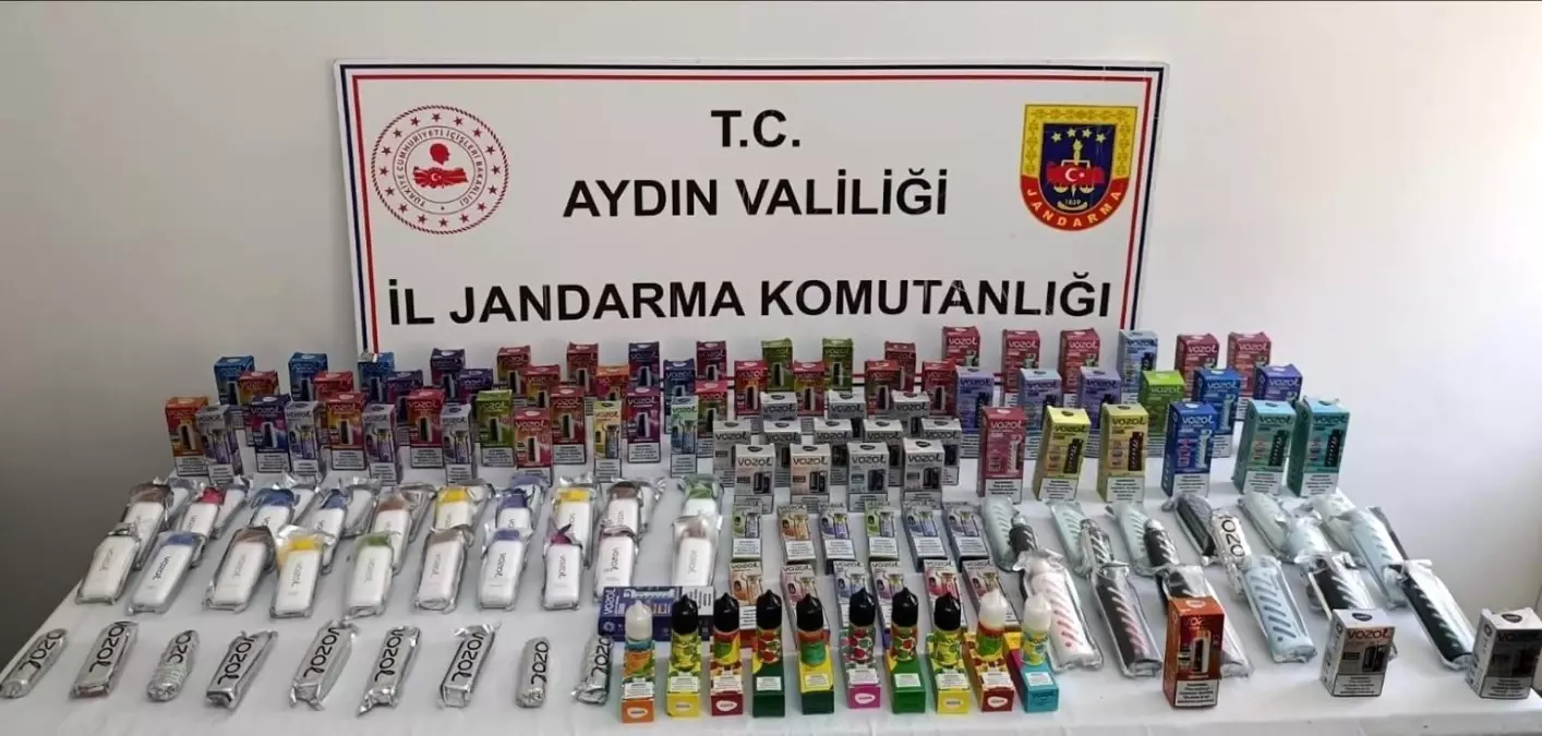 Kuşadası’nda Kaçak Elektronik Sigara Satan Şahıs Yakalandı