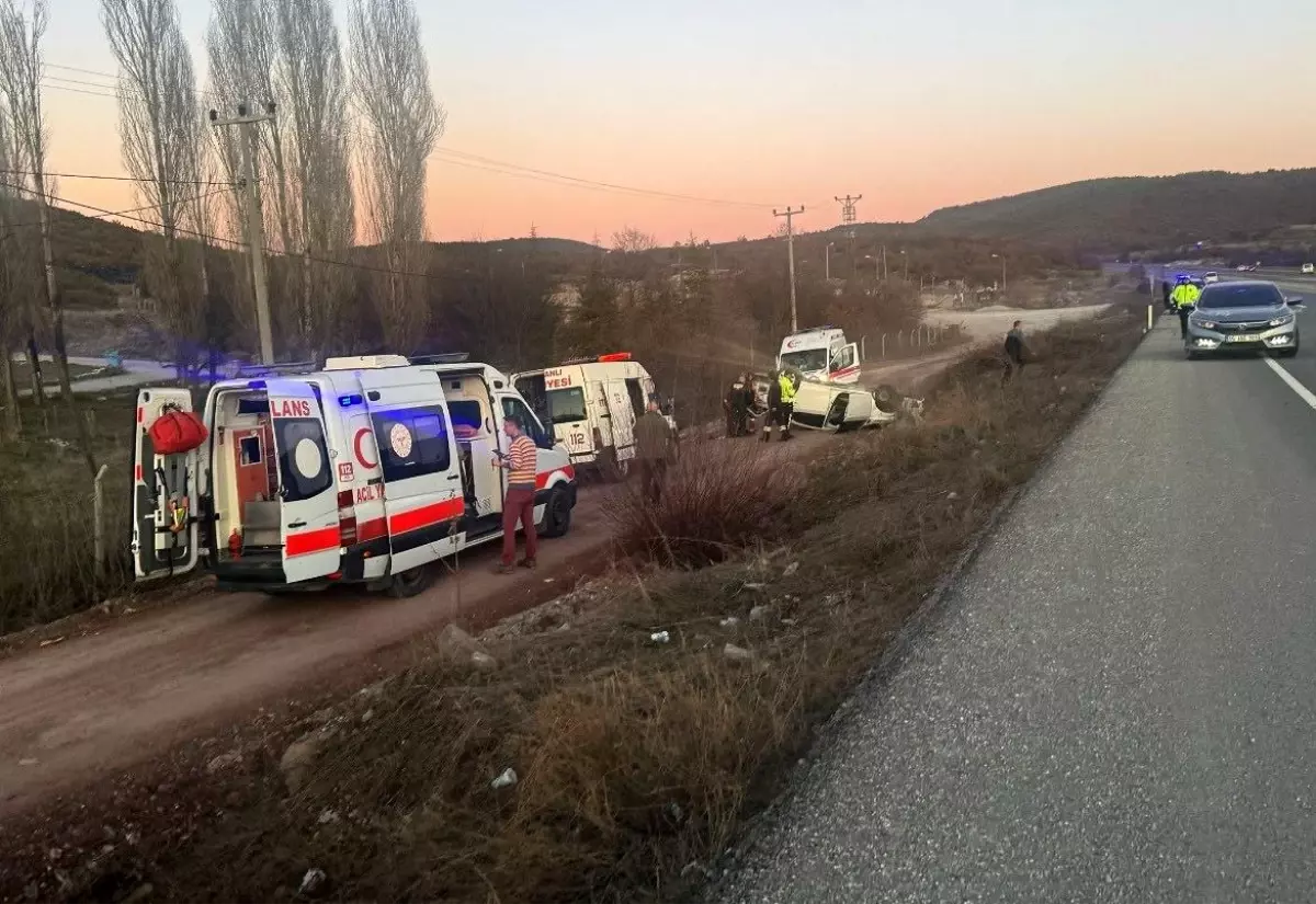 Kütahya’da Otomobil Takla Attı: 2 Yaralı