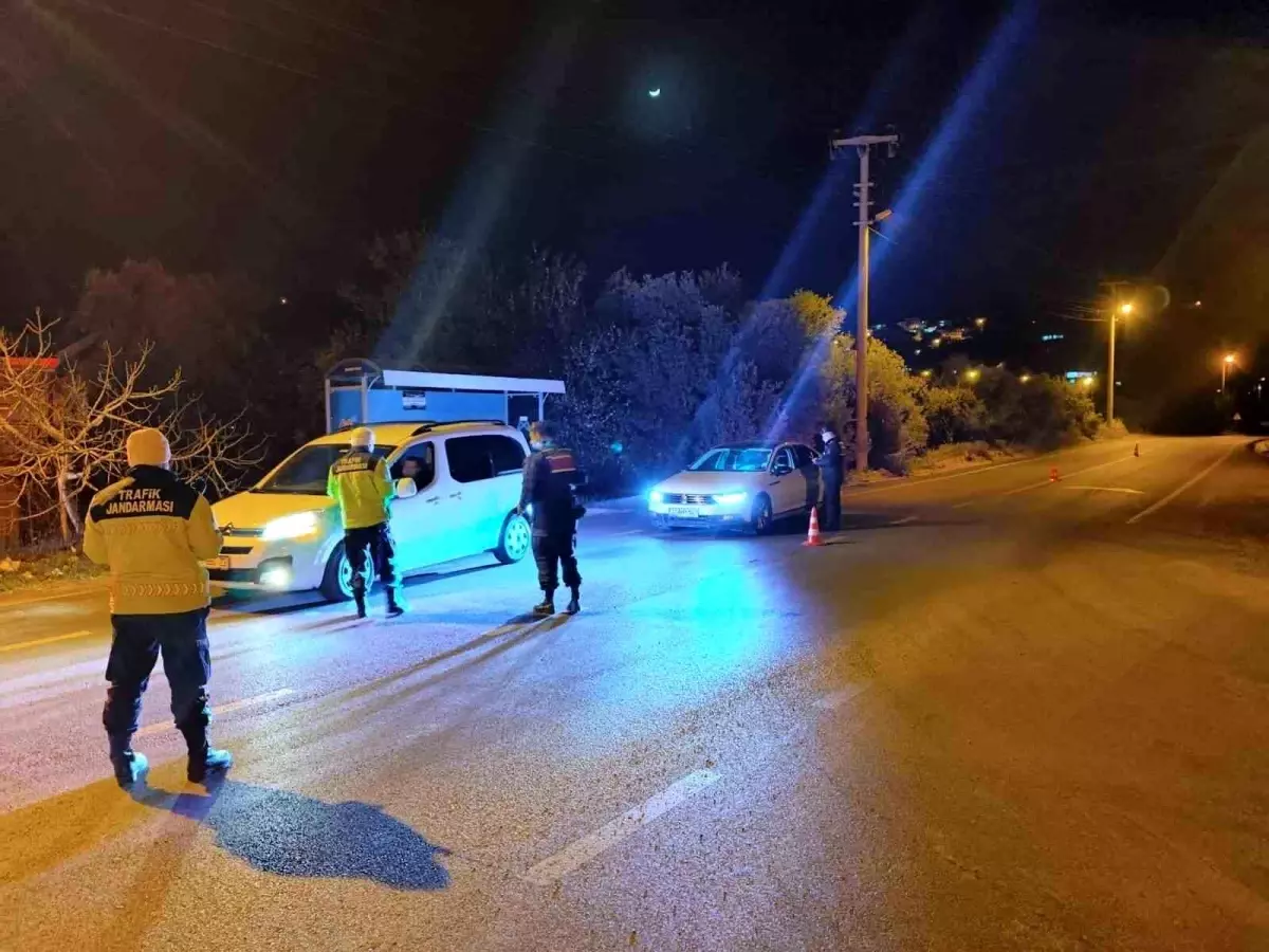 Mersin’de Jandarma Trafik ve Asayiş Denetimleri Sürüyor