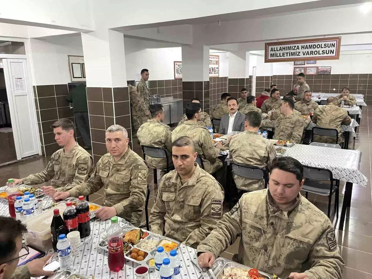 Muş’ta Jandarma Personeline İftar Programı