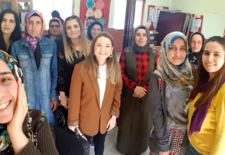 Nurten Öğretmen, Dünyanın En İyi 10 Öğretmeni Arasında ve Kadınlara Destek Projeleriyle Fark Yaratıyor