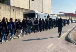 Sahte Bungalov İlanıyla 120 Milyon Dolandırıcılık: 30 Kişi Yakalandı
