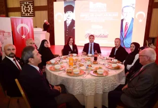 Şehit aileleri ve gazilerle iftar yaptı