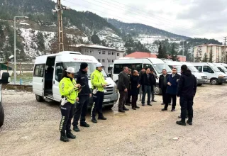 Sinop’ta Okul Servis Araçlarına Trafik Denetimi