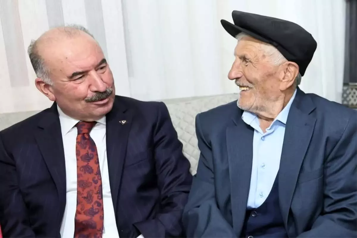 Vali Çalgan’dan 63 yıllık evli çifte ziyaret